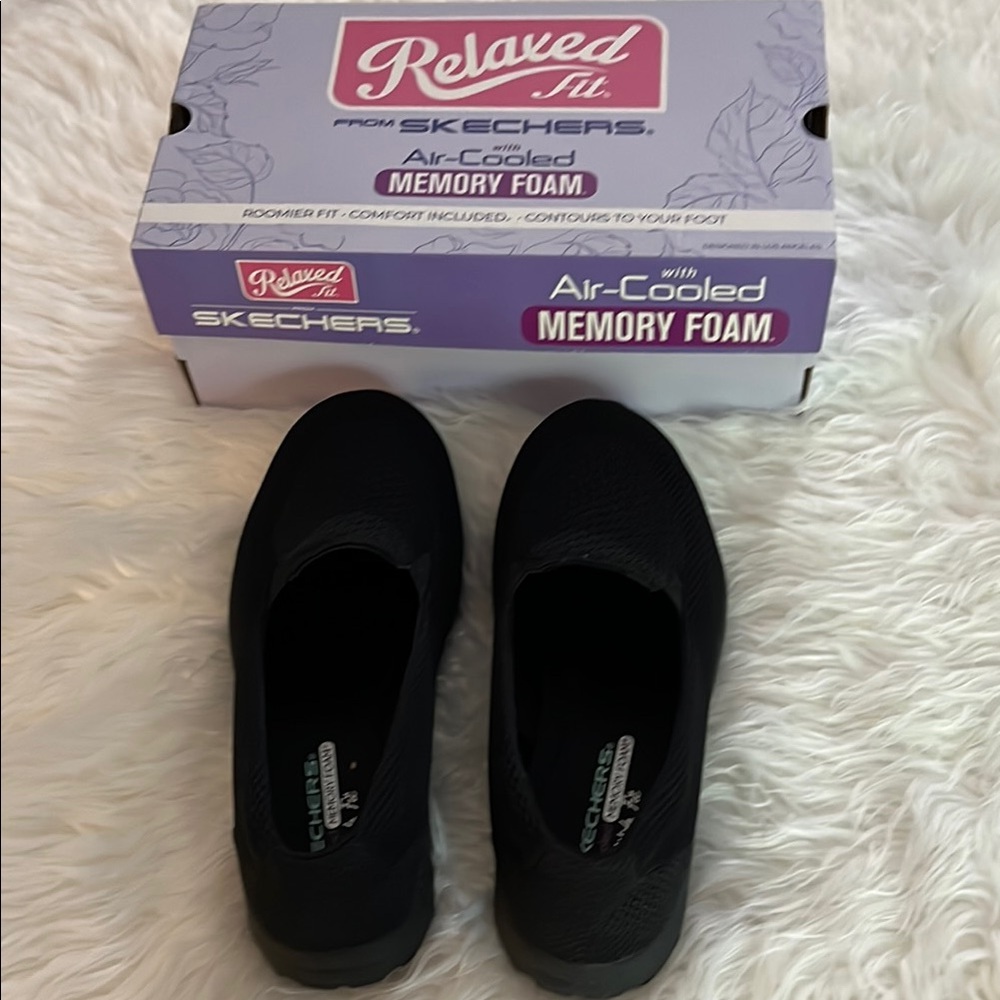Skechers Black Memory Foam Sneakers Slip-On Comfort